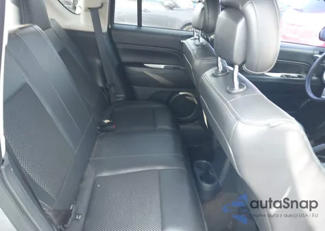 2015 Jeep Compass Latitude z USA, uszkodzony, nr VIN 1C4NJCEA3FD246919